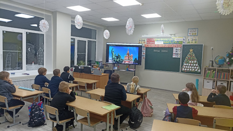 Сегодня в Полавской школе состоялось особое занятие «Разговоры о важном», посвящённое «Дню героев Отечества»..